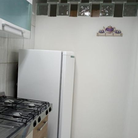 Kitnet completa bem localizada c/ estacionamento Foz do Iguaçu Exterior foto