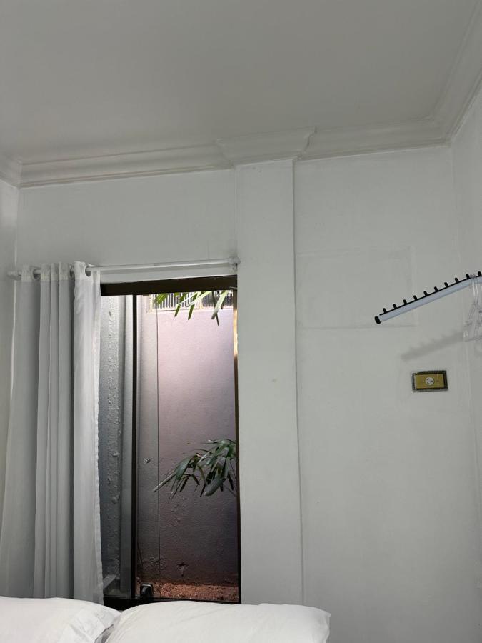 Kitnet completa bem localizada c/ estacionamento Foz do Iguaçu Exterior foto